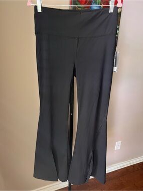 Women's Black Flared Yoga Pants